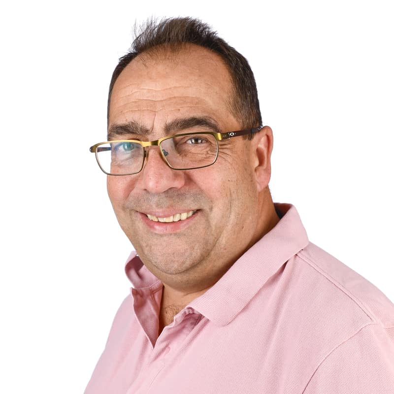 Headshot of Mick Davis